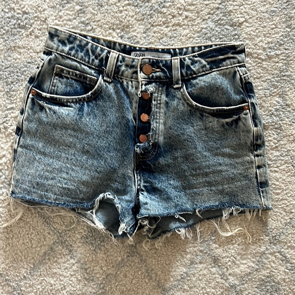 Like NEW Zara TRF Jean Shorts